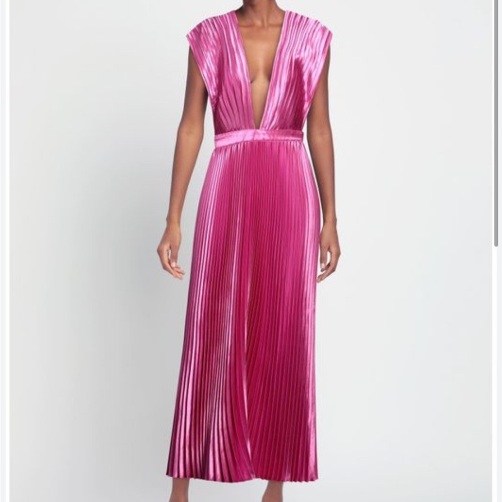 L’idee Pink pleated midi dress